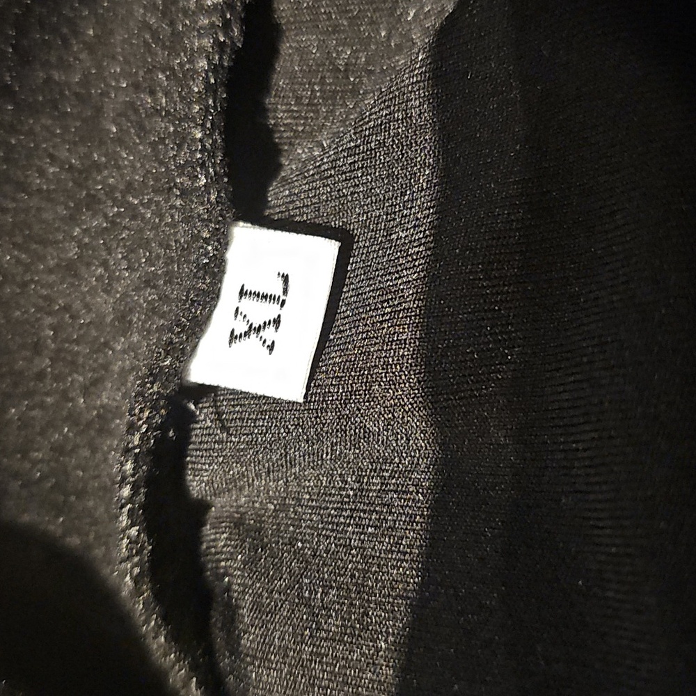 Black Sequin Sleeve Women's Top. NWOT - Picture 6 of 6